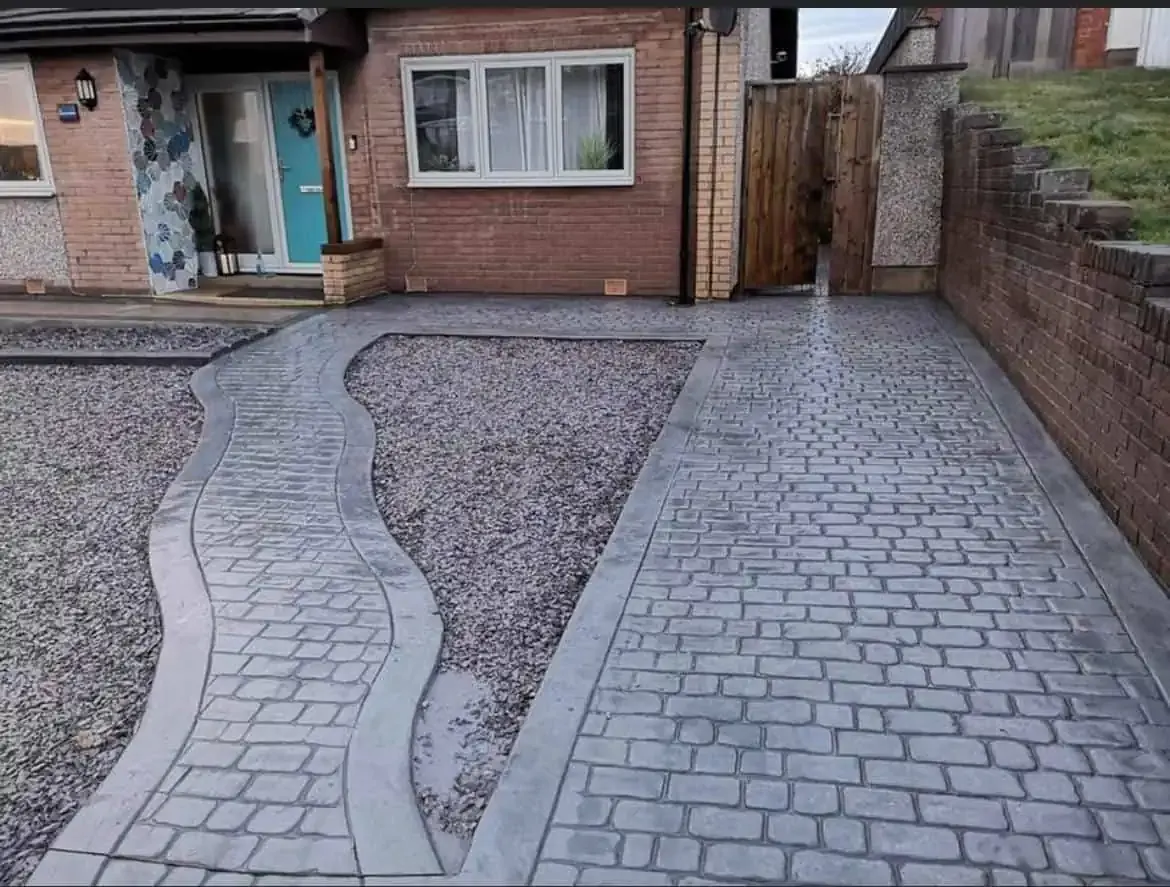Grey paved finish inspiration for outdoor surfaces